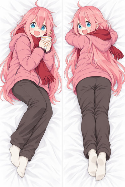 Almohada de Nadeshiko Kagamihara con abrigo de invierno