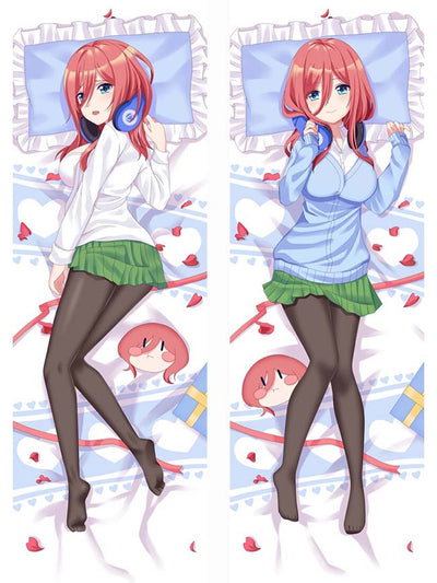 miku-nakano-headphone-dakimakuras